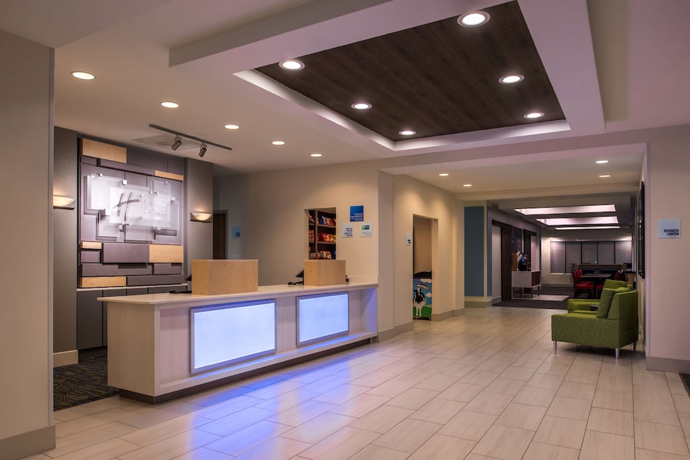 Holiday Inn Express Hotel & Suites Tampa Anderson Rd Veteran by IHG - photo 2