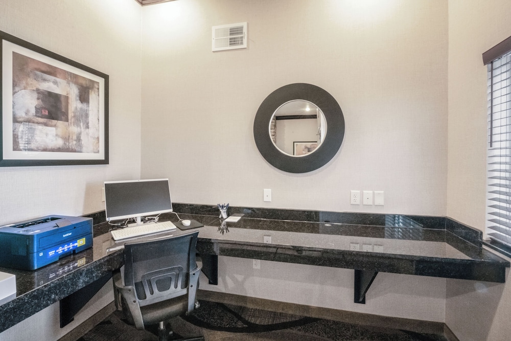 Cobblestone Inn & Suites Boise City - photo 54
