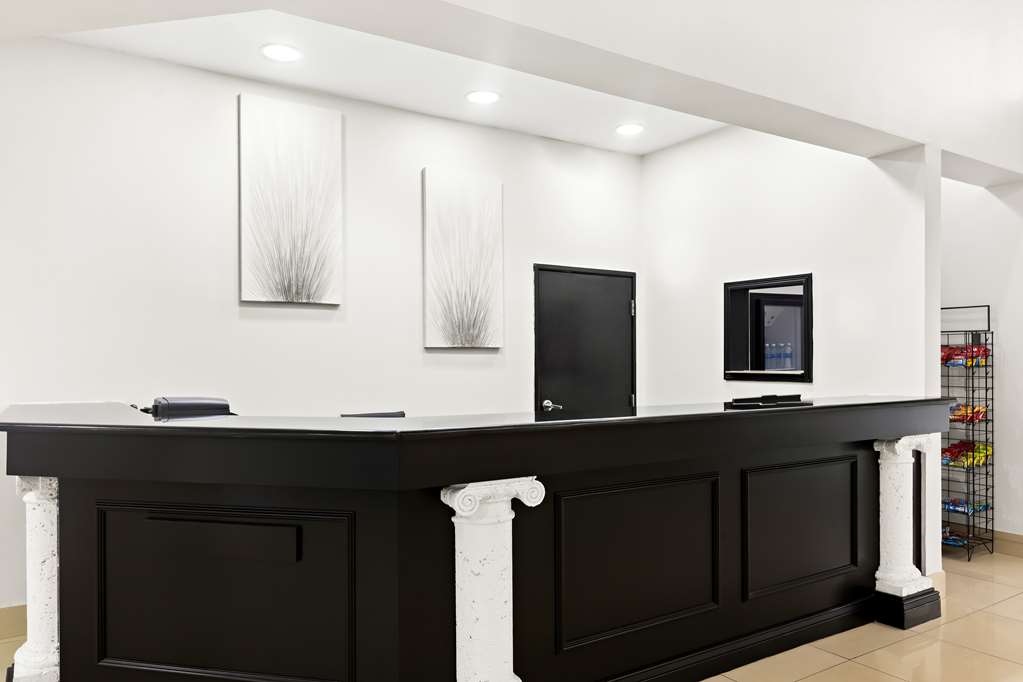 Sonesta Essential Savannah - photo 25