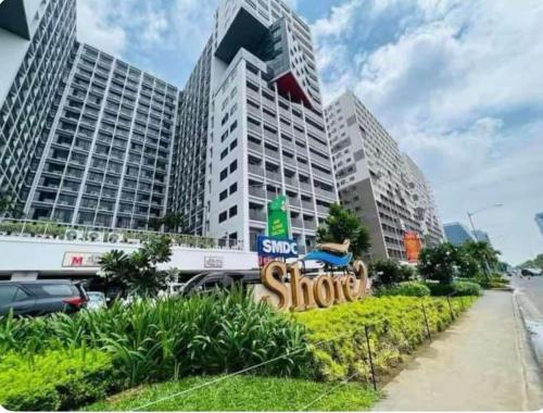 Nordic Style 2BR Shore 2 Residences Tower 2 — 4-Star Luxury Hotel in Manila, Philippines