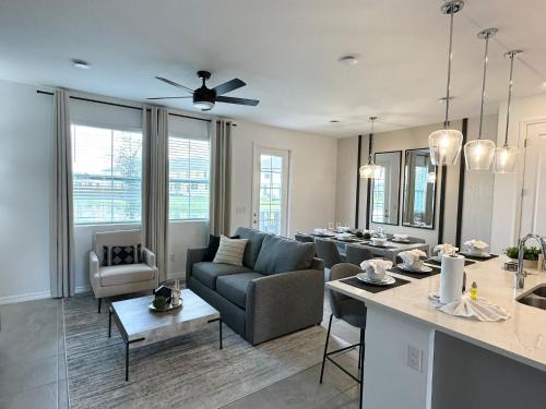 Awesome 3 bedroom townhome close to Orlando 330 — 4-Star Luxury Hotel in Davenport, United States