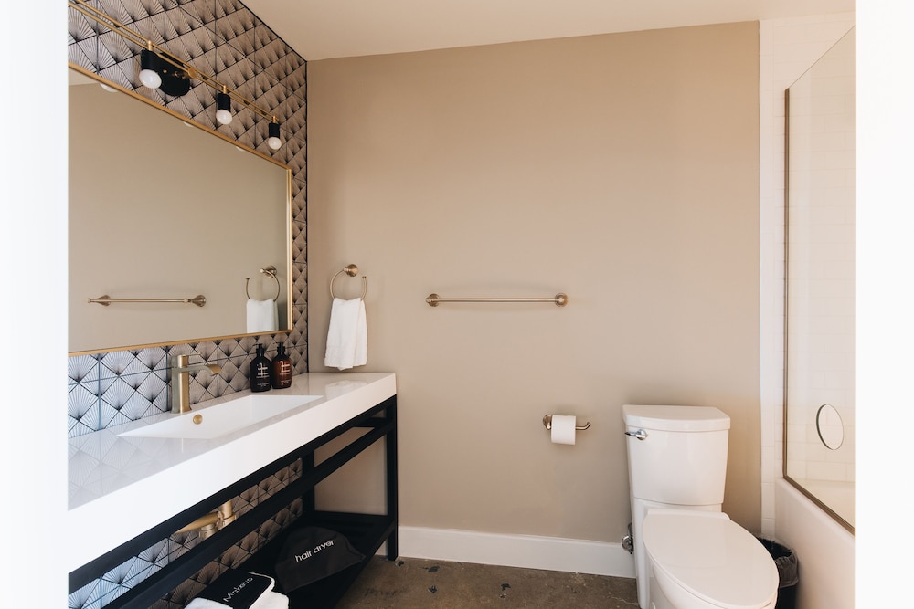 The Bellwether Hotel - photo 89