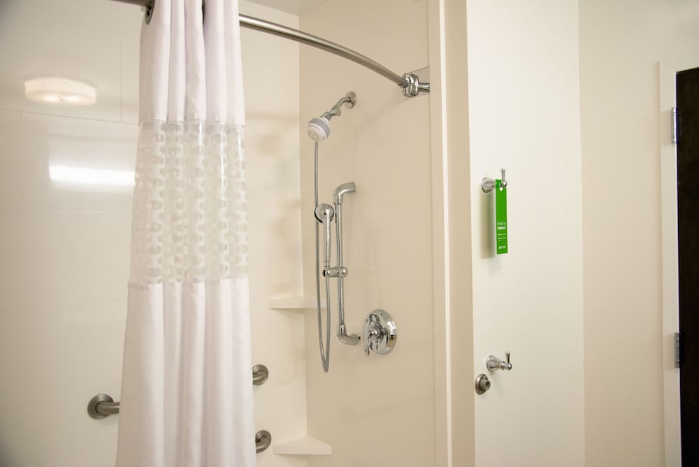 Hampton Inn Charleston Southridge - photo 26