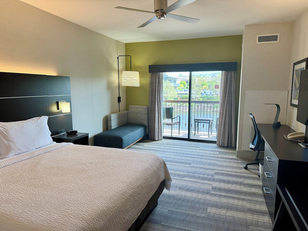Holiday Inn Express Hotel & Suites El Dorado Hills - photo 41