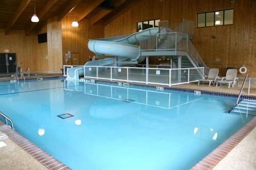 Commander Motel - photo 2