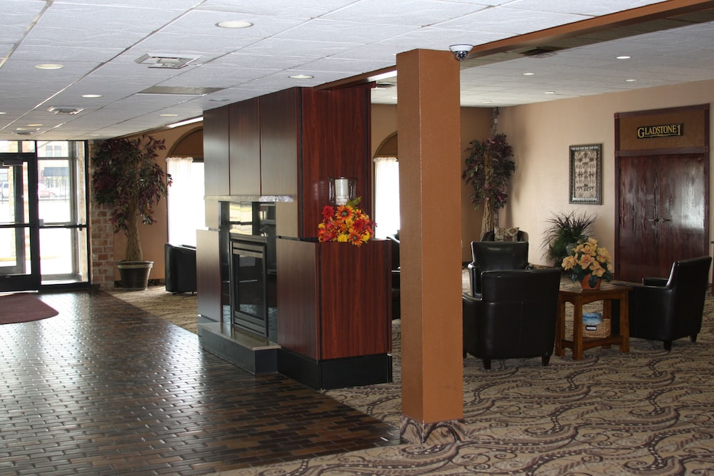 Gladstone Inn & Suites — hotel in Jamestown