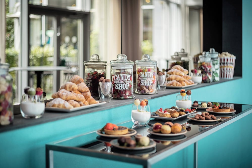 מזון ומשקאות