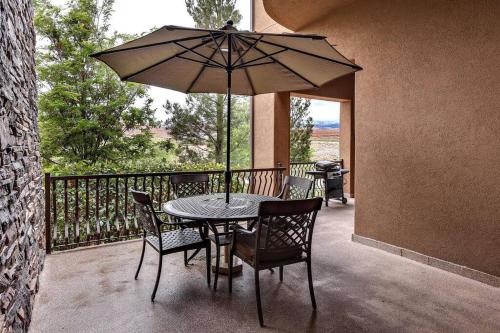 B2 Poolside Palace Top Floor 3 Bdrm Sunset View — 4-Star Luxury Hotel in Washington, United States