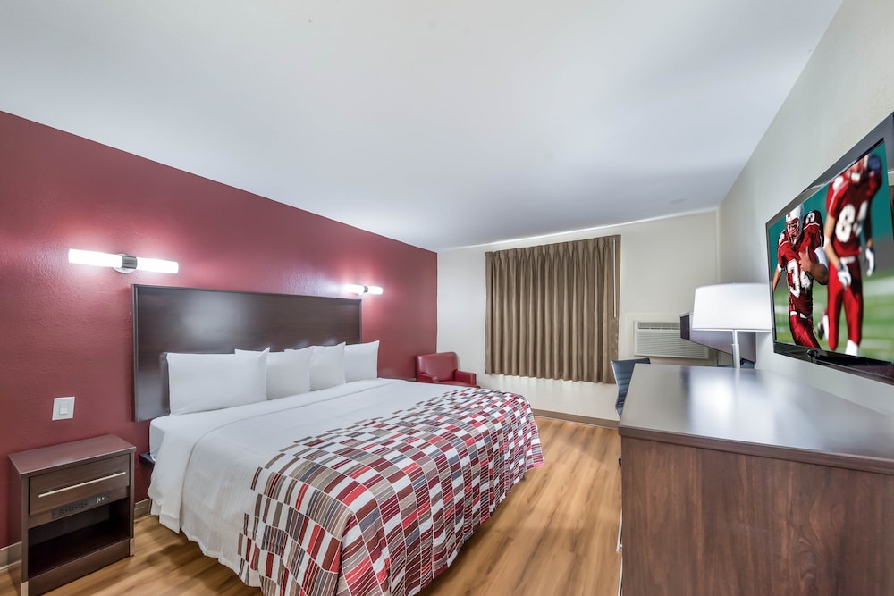 Red Roof Inn & Suites Denton - photo 15