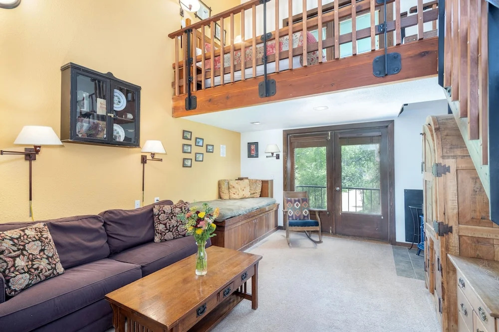 Manitou Lodge 6 Hotel Room By Alpine Lodging Telluride — Telluride