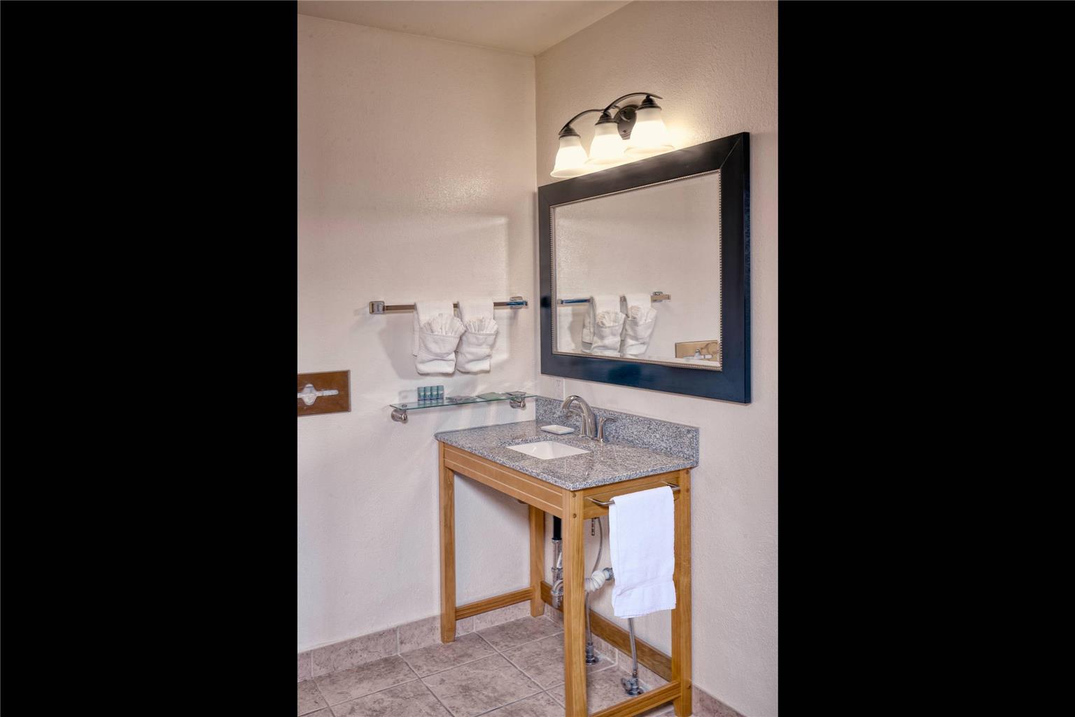 Ridgeline Hotel at Yellowstone an Ascend Collection Hotel - photo 8