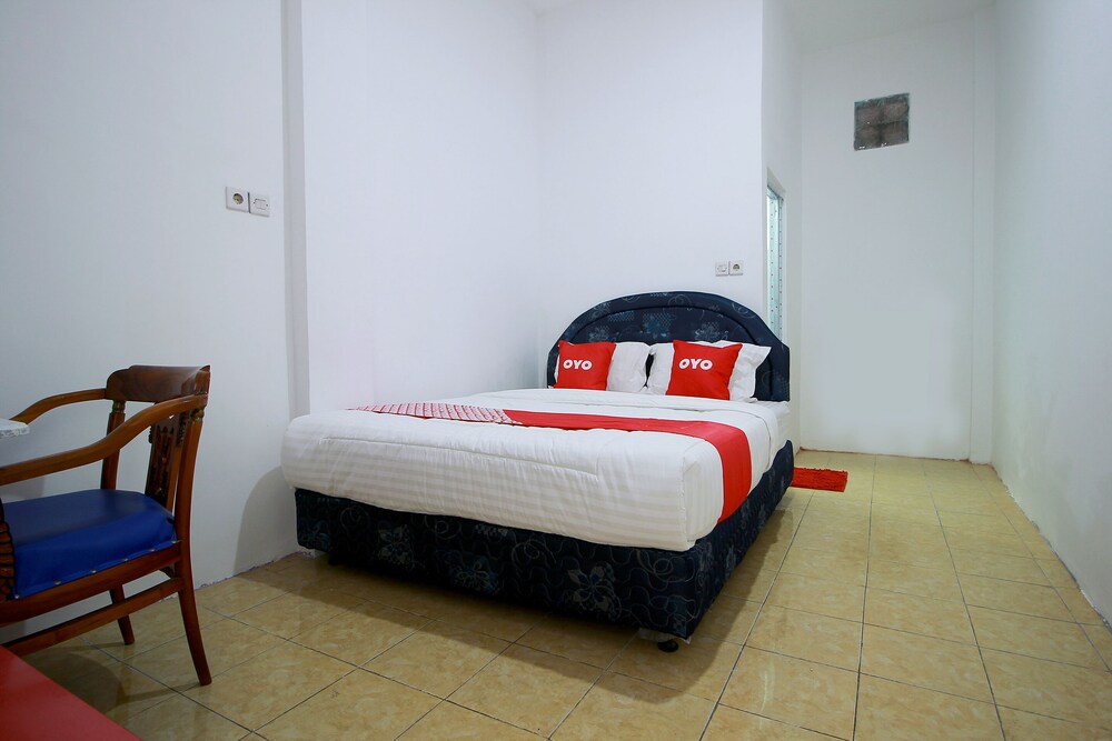 Oyo 1981 Unib Kostel in Bengkulu, Indonesia