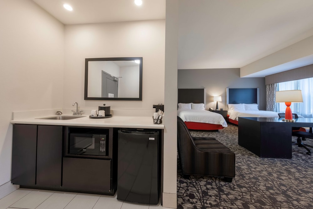 Hampton Inn & Suites DuPont - photo 26