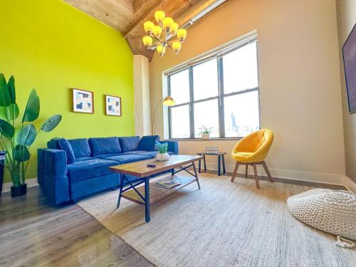 Spacious 2BR South Loop with Skyline view Optional Parking and Gym Access Near McCormick Place and Soldier Field — 4-Star Luxury Hotel in Chicago, United States