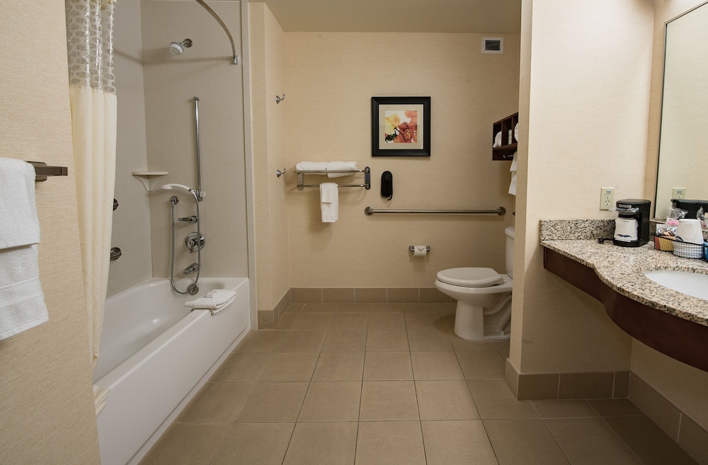 Hampton Inn & Suites Ridgecrest - photo 27