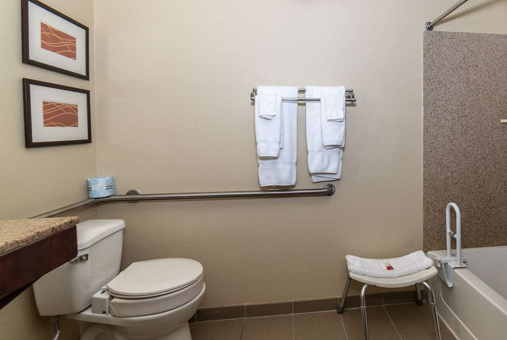 Baymont by Wyndham Caddo Valley Arkadelphia - photo 21