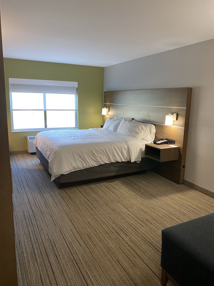 Holiday Inn Express Hotel & Suites Weston by IHG - photo 16