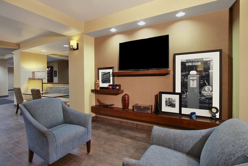 Hampton Inn Winfield - photo 5