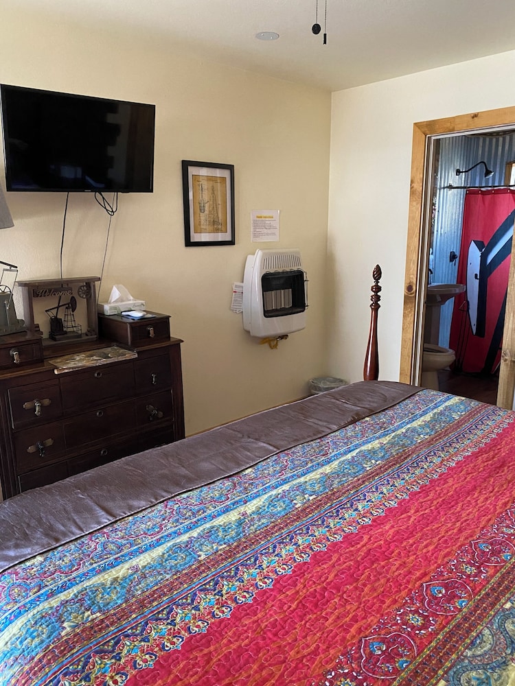 Dusty Boots Motel & Cafe - photo 24