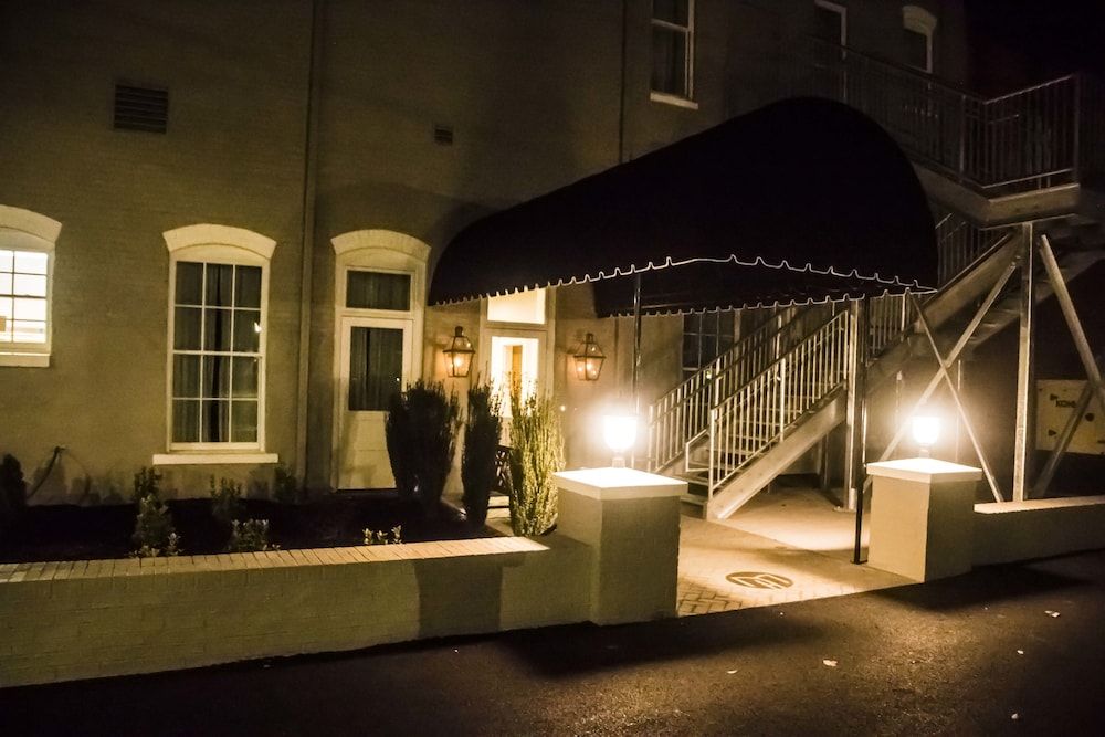 The Meadows Hotel - photo 17