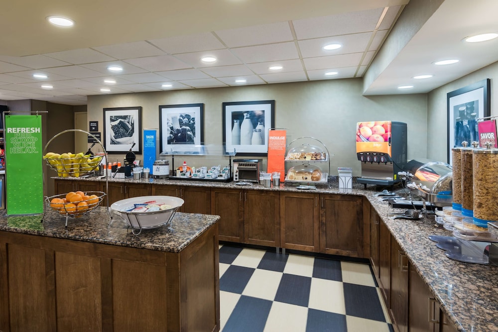 Hampton Inn Charlotte University Place - photo 17