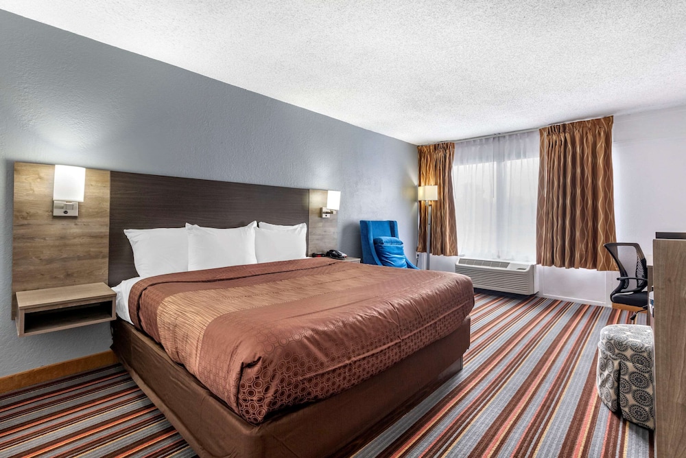 Quality Inn & Suites Sulphur Springs - photo 32