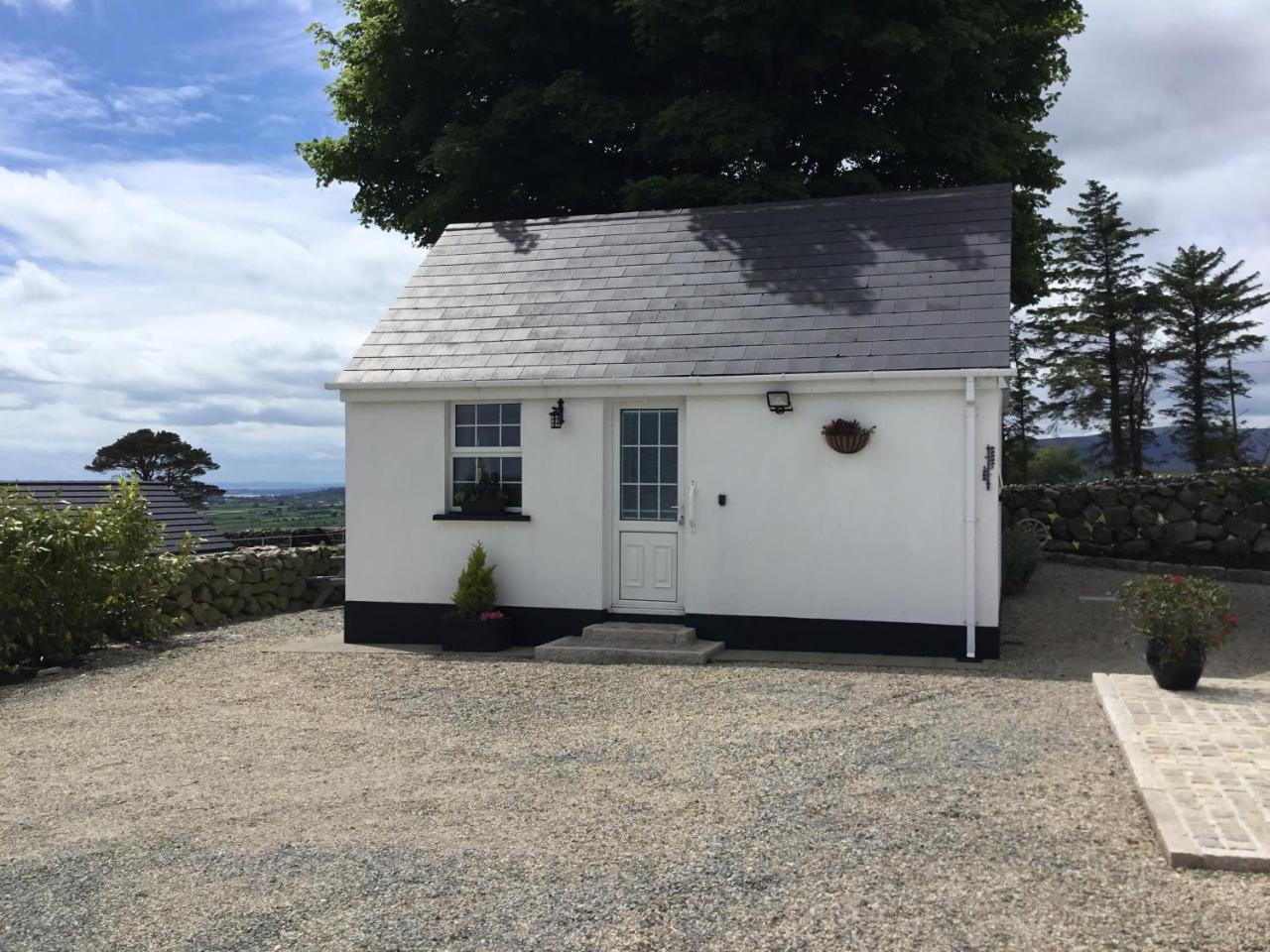 Binnian Gateway — Newry
