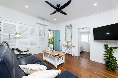 Tuncurry Cottage — 4-Star Luxury Hotel in Tuncurry, Australia
