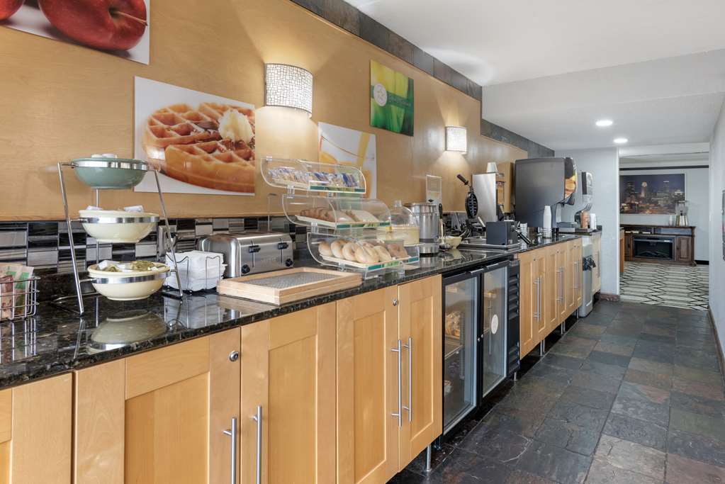 Quality Inn & Suites Mayo Clinic Area - photo 32