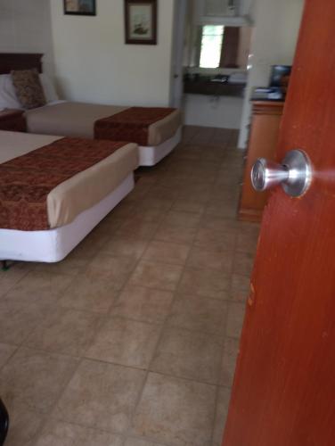 The Country Inn - photo 4