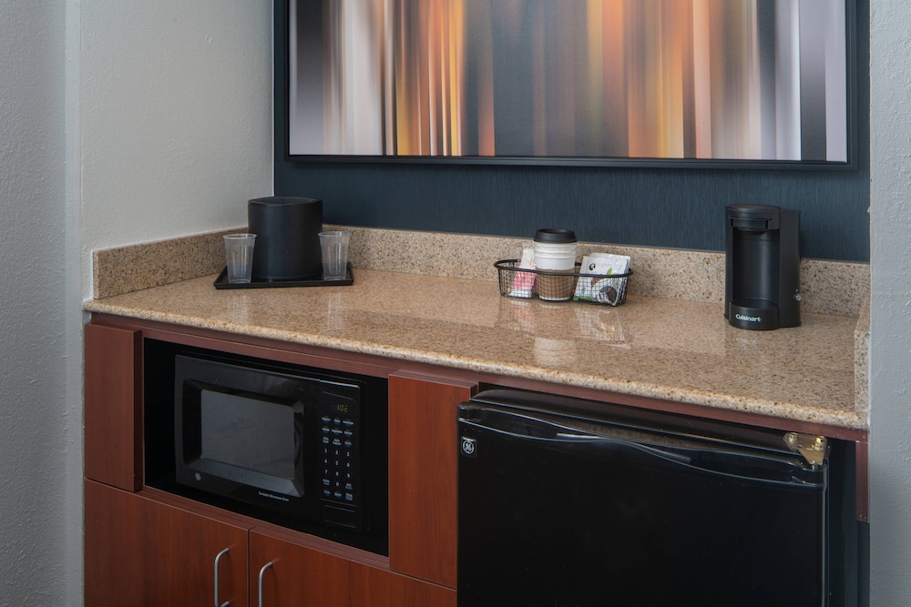 Courtyard by Marriott Memphis East Park Avenue - photo 7