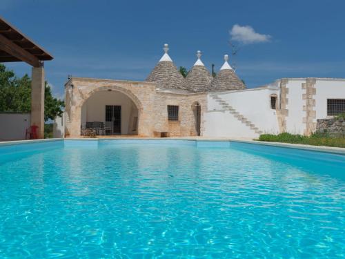 Trullo Terra di mezzo — 4-Star Luxury Hotel in Martina Franca, Italy