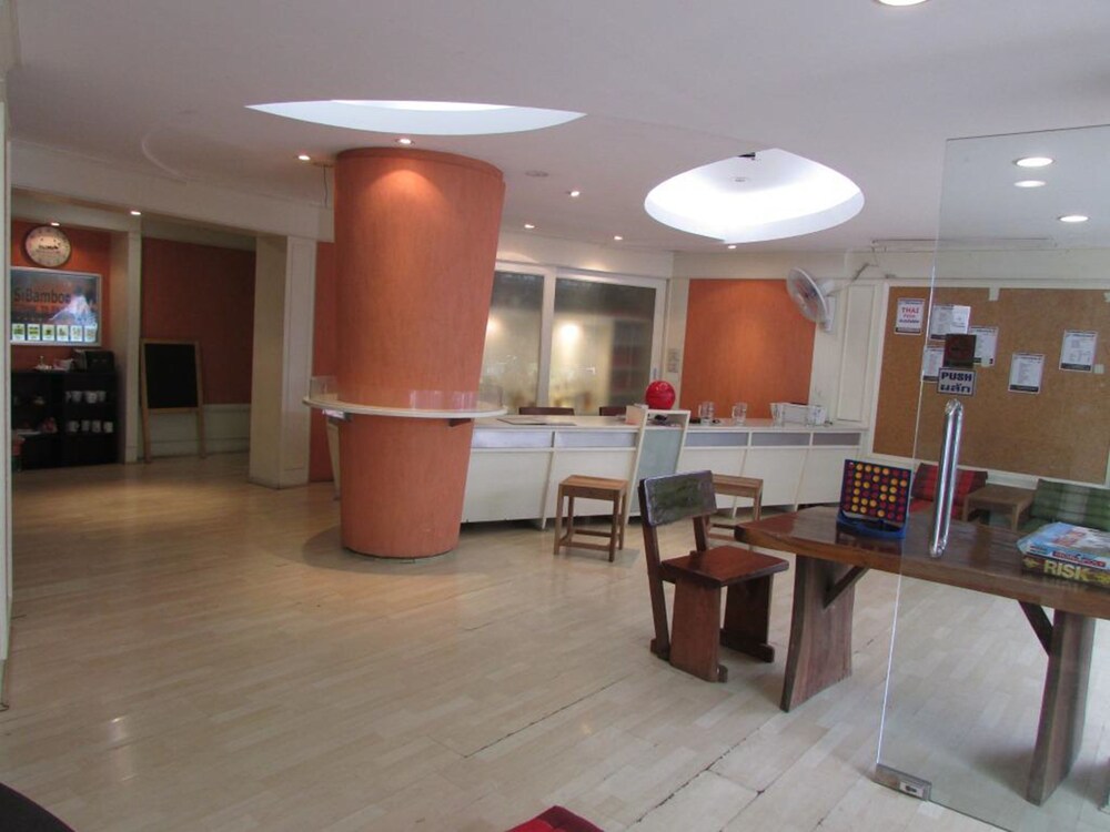 SiBamboo Hostel & Bar