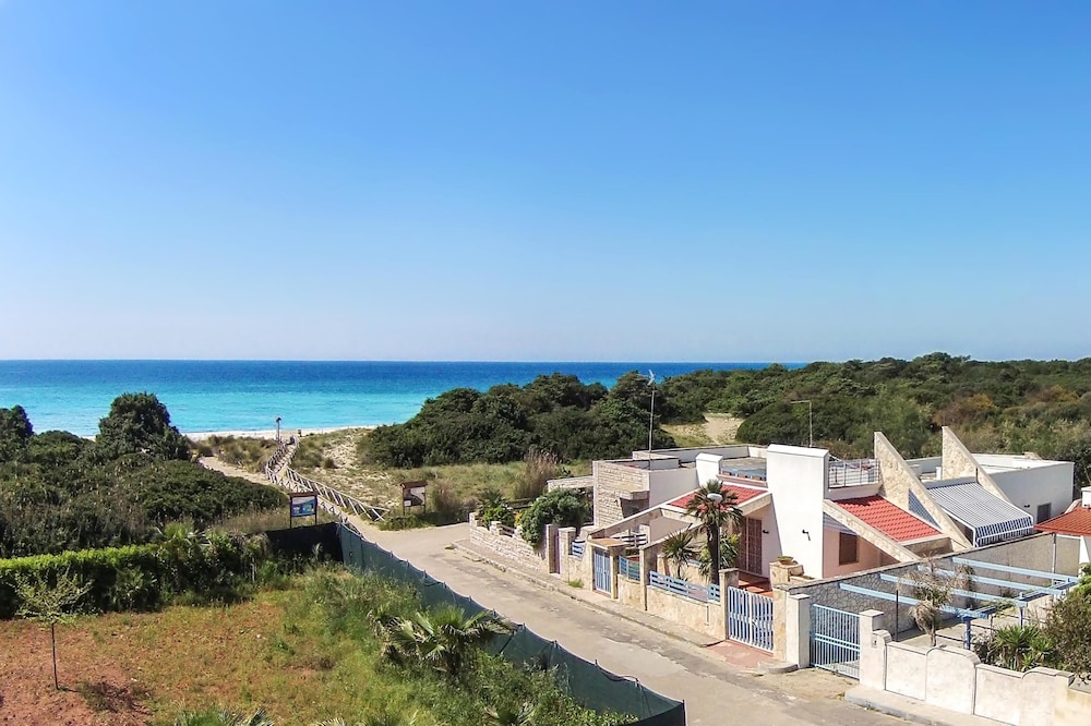 614 Riva degli Angeli by Barbarhouse — 4-Star Luxury Hotel in Porto Cesareo, Italy