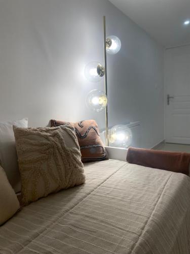 Studio Elegant Pres de Tous Commerces Et Gare Rerc in Marolles-En-Hurepoix, France