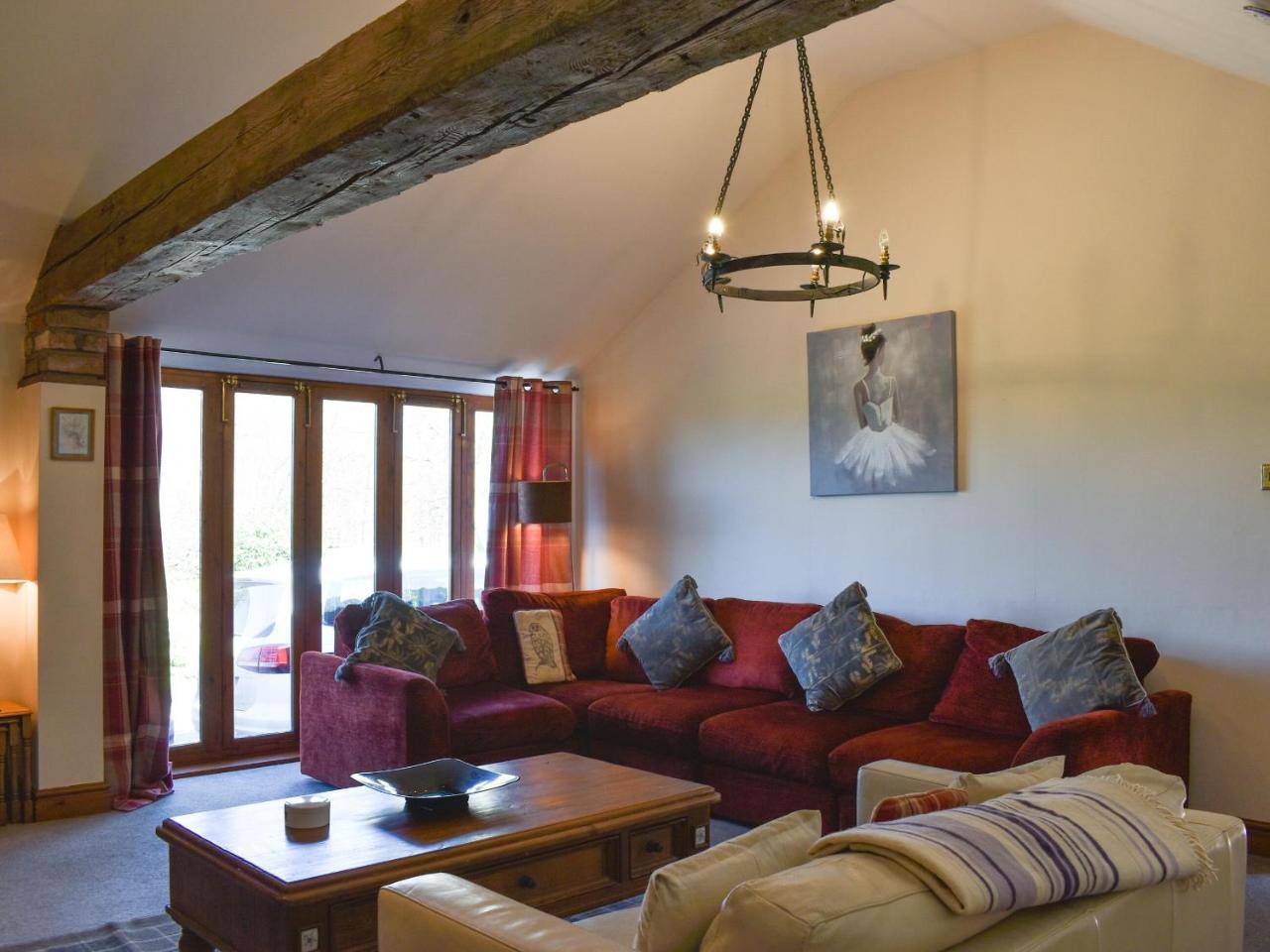 Hunters Lodge