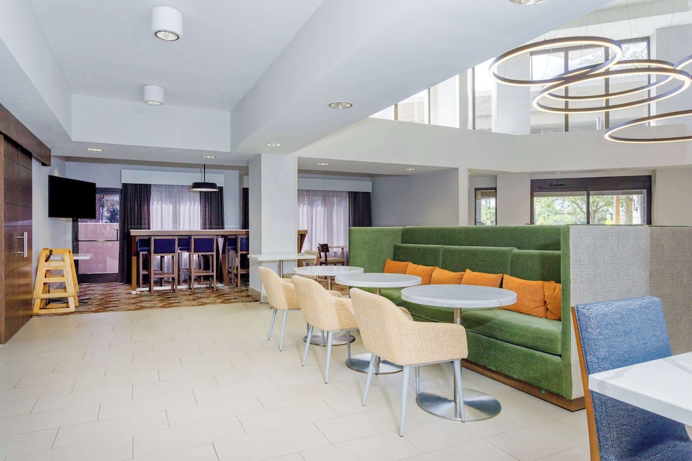 Hampton Inn Jacksonville Downtown I 95 - photo 5