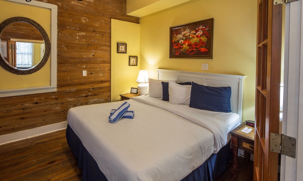 Wicker Guesthouse - photo 10