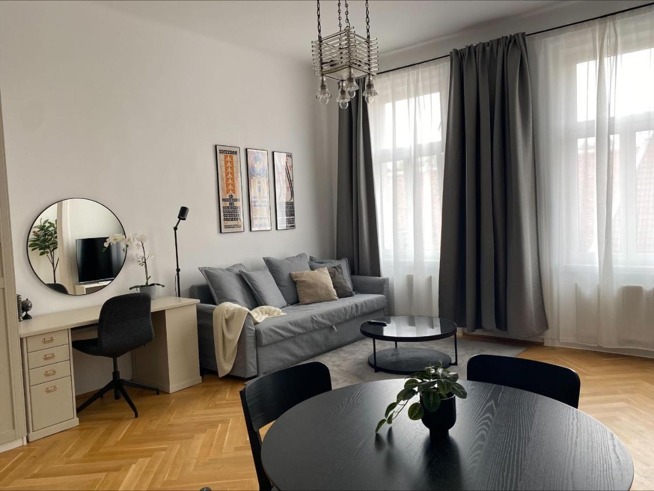Cosy apartment in Mariahilf close to citycenter — 4-Star Luxury Hotel in Vienna, Austria