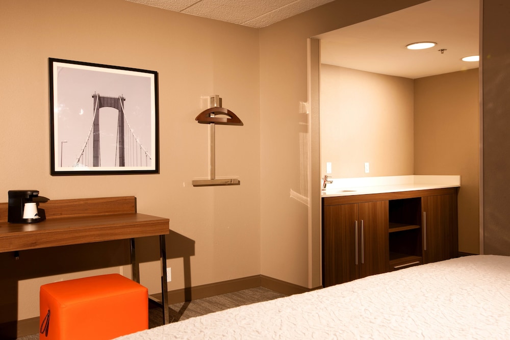 Hampton Inn Pennsville - photo 16
