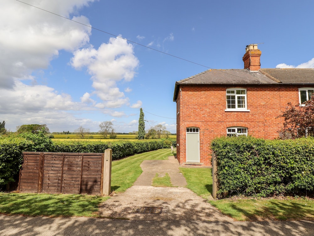 East Farm Cottage — 4-Star Luxury Hotel in Lincoln, United Kingdom
