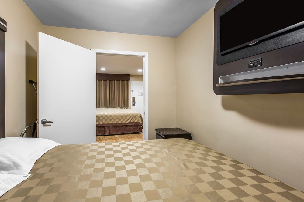 Rodeway Inn and Suites Chula Vista - photo 12