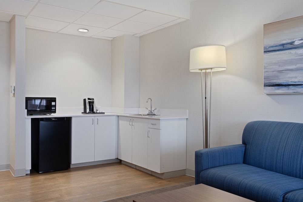 Holiday Inn Express Hauppauge Long Island - photo 21