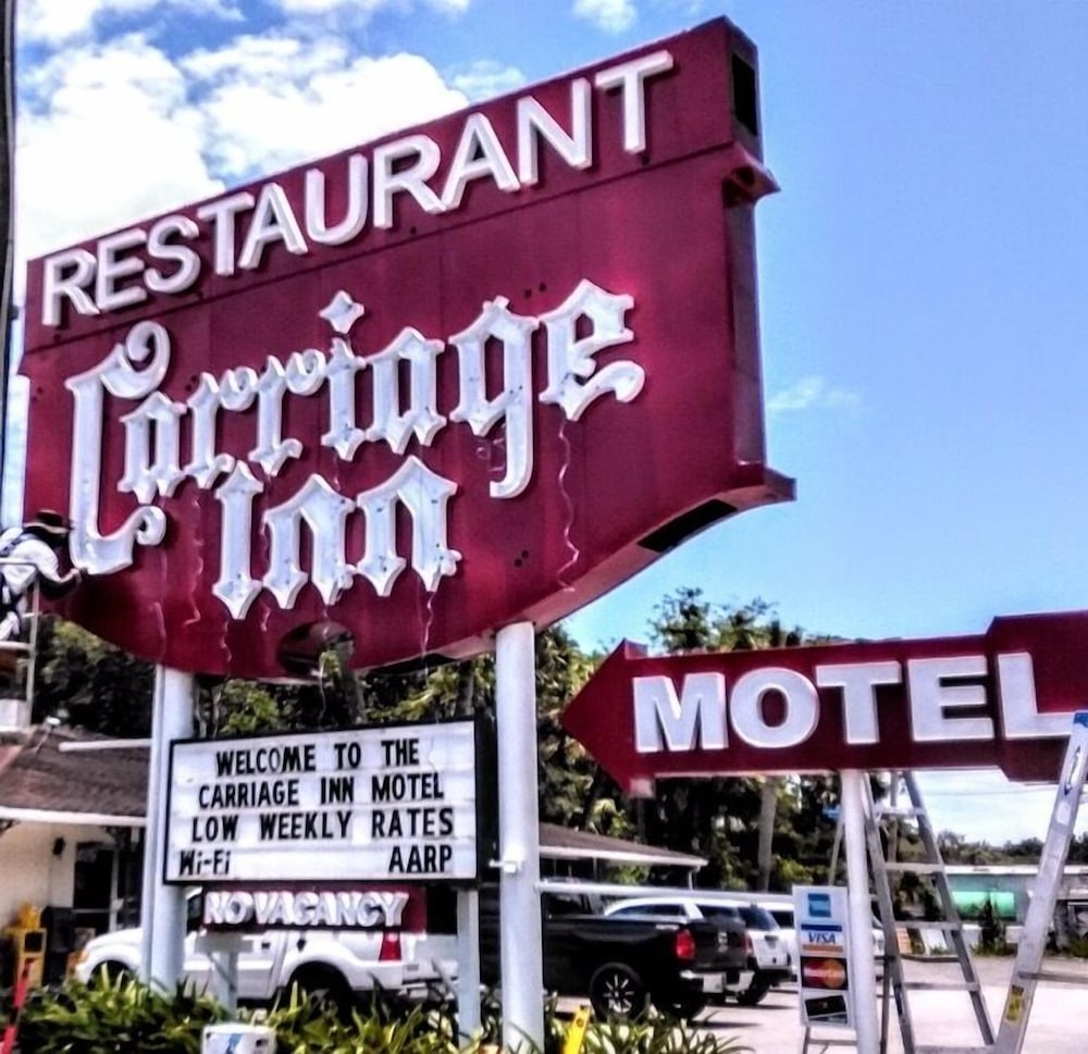 Carriage Inn Motel - photo 9