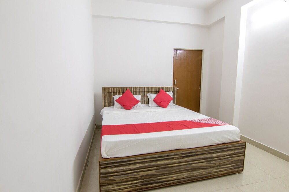 Oyo 27078 Nunu International — Patna