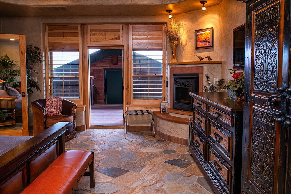 Cougar Ridge Resort LLC - photo 24
