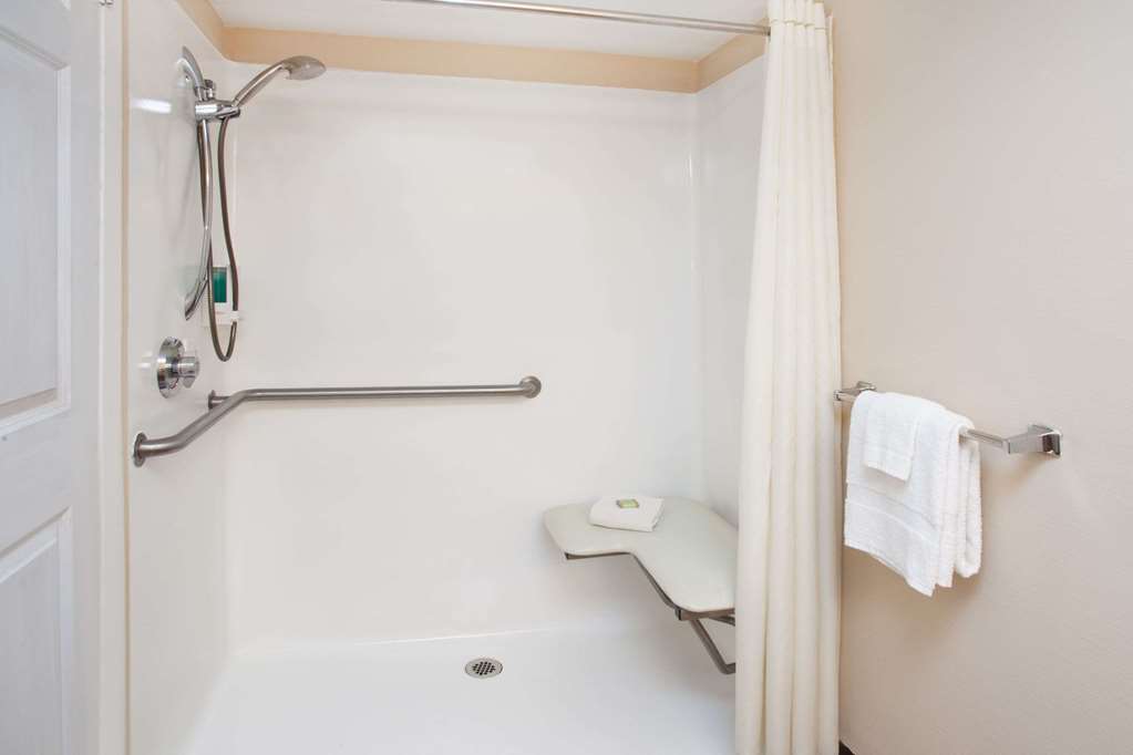 Super 8 by Wyndham Chicago Rosemont O'Hare SE - photo 4