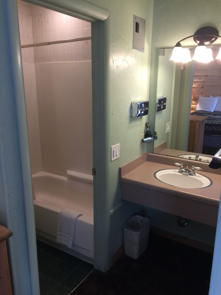 The Historic Madison Hotel Motel - photo 66