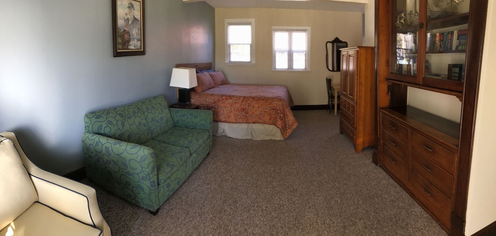 The Harbor Light Inn - photo 15