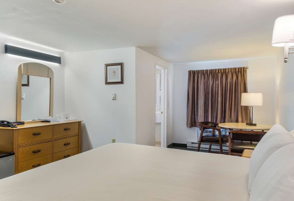 Americas Best Value Inn & Suites Hyannis Cape Cod - photo 19